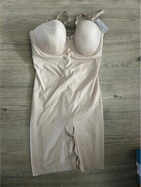 Wacoal 802219 Red Carpet All in One Thigh Shaper Beige Nude size 36C